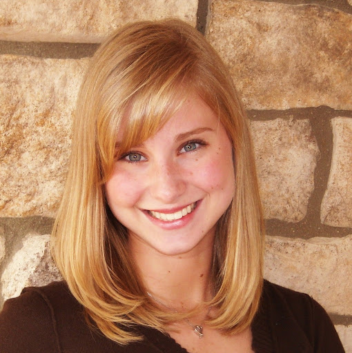 Amy Nunn Photo 12