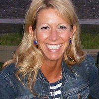 Lisa Cummings Photo 23