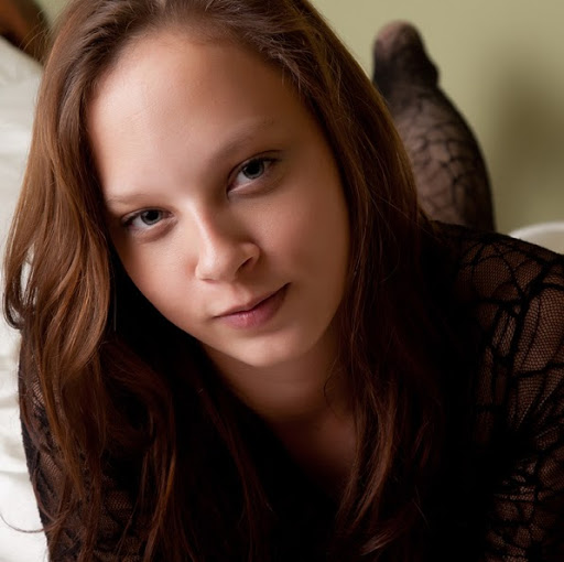Mia Martin Photo 12