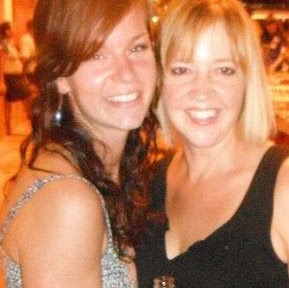 Laura Scholes Photo 5