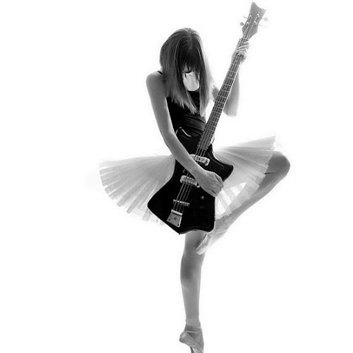 Alice Peters Photo 24