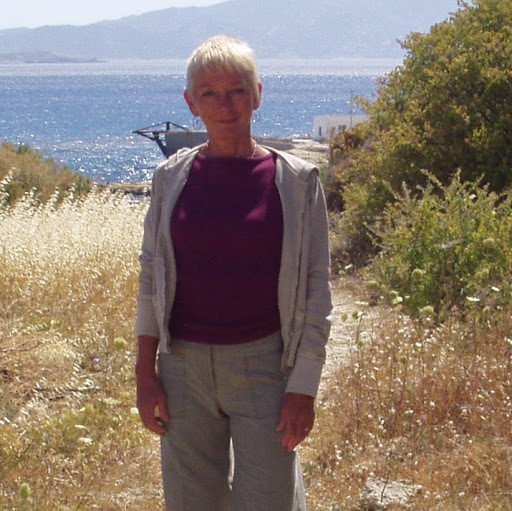 Annette Meadows Photo 21