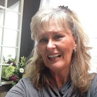 Linda Blanchard Photo 32