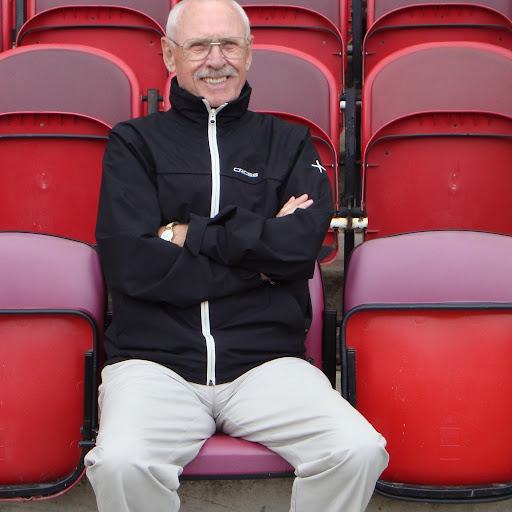 Richard Waugh Photo 45