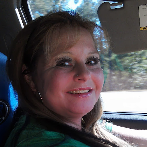 Laura Powell Photo 5