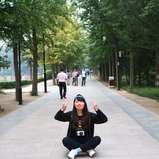 Frances Lin Photo 16