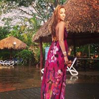 Veronica Quiroz Photo 9
