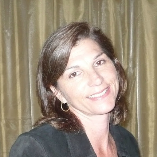 Stephanie Floyd Photo 16