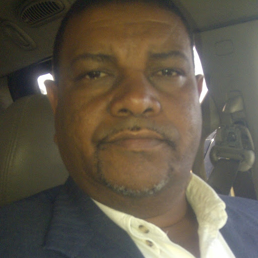 Herminio Rodriguez Photo 16