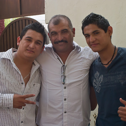 Gonzalo Sanchez Photo 9