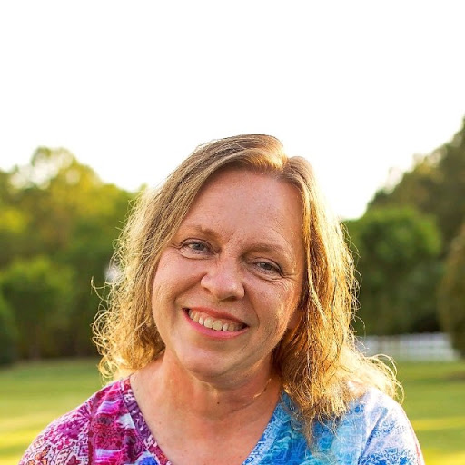 Janet Ward Photo 35