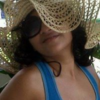 Christina Chaves Photo 20
