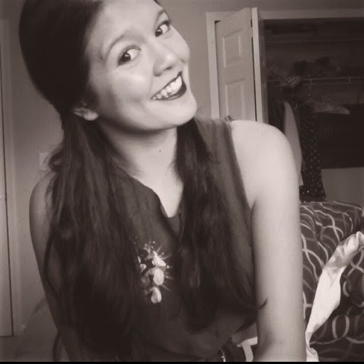 Hannah Lau Photo 16