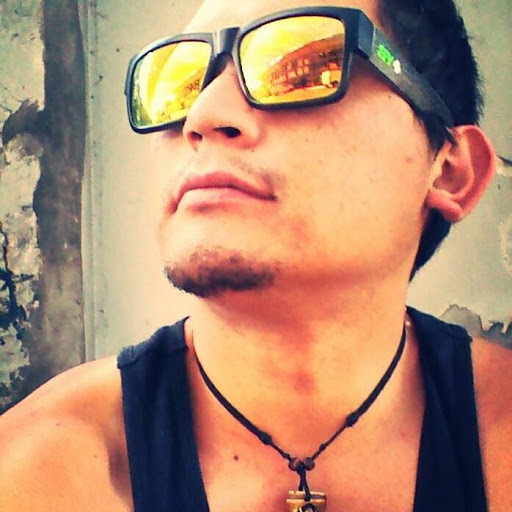 Sebastian Santana Photo 18