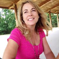 Theresa Howard Photo 33