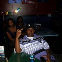 Lee Sims Photo 42