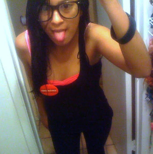 Heather Reyes Photo 35