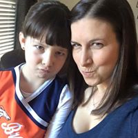 Angie Larson Photo 8