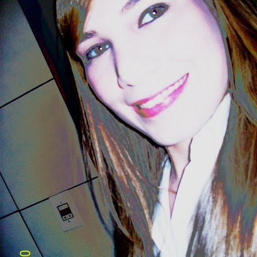 Emilia Garcia Photo 31