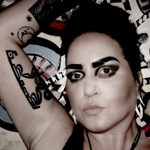 Cassandra Reed Photo 7