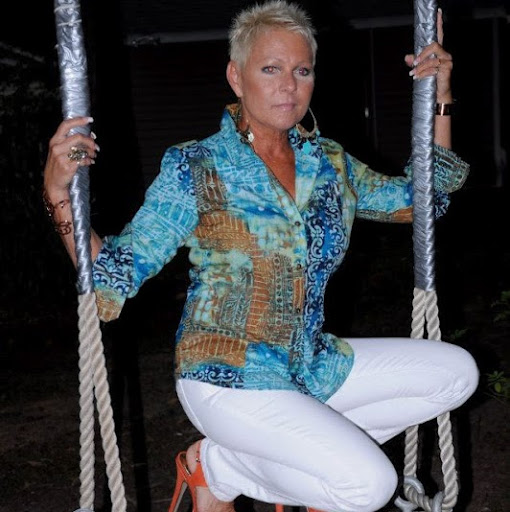 Lorraine Garner Photo 29