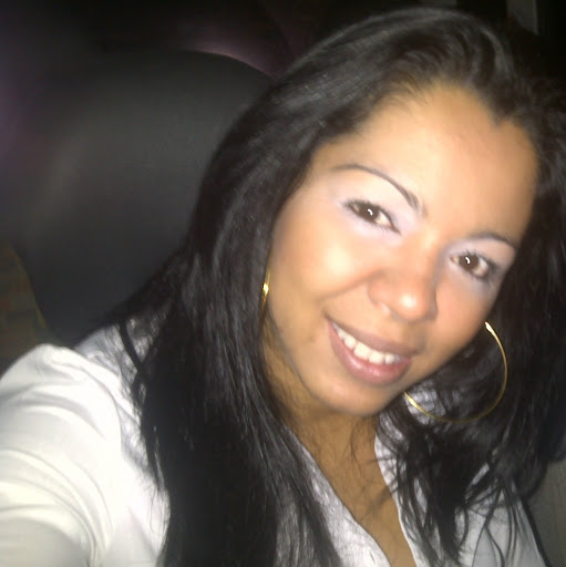 Erika Vega Photo 8