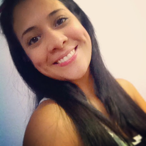 Michelle Almanza Photo 6