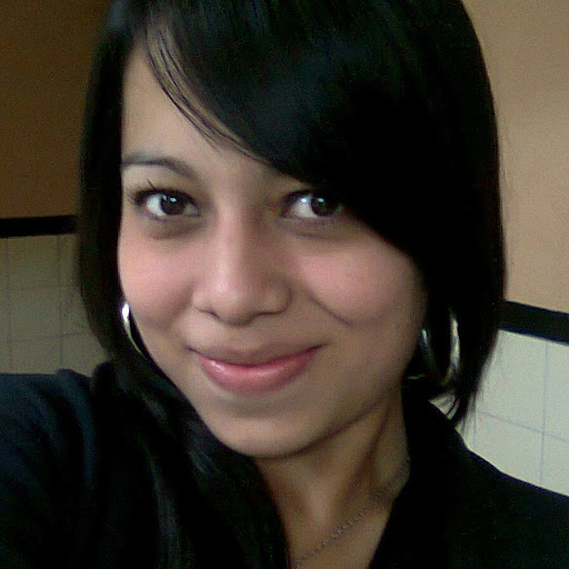 Debora Fuentes Photo 18