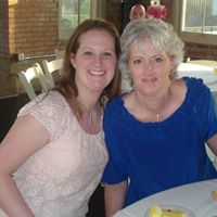 Carolyn Simmons Photo 33