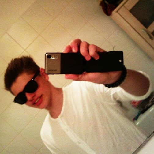 Alex Gruber Photo 9