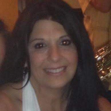 Denise Perry Photo 28