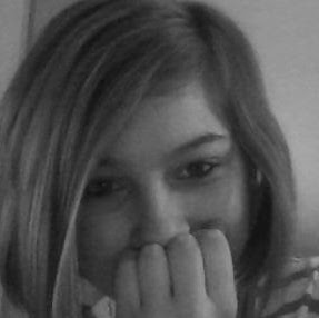 Danielle Wallace Photo 7