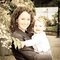 Elizabeth Cronin Photo 47