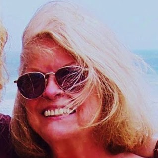 Elizabeth Mclean Photo 12