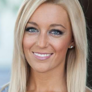 Stephanie Everett Photo 40