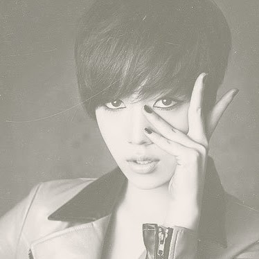 Andrea Louis Photo 8