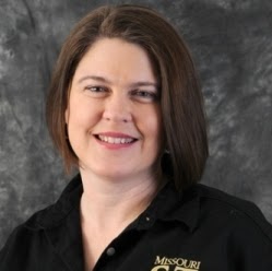 Julie Phelps Photo 37