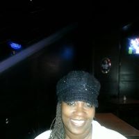 Robyn Hilliard Photo 6