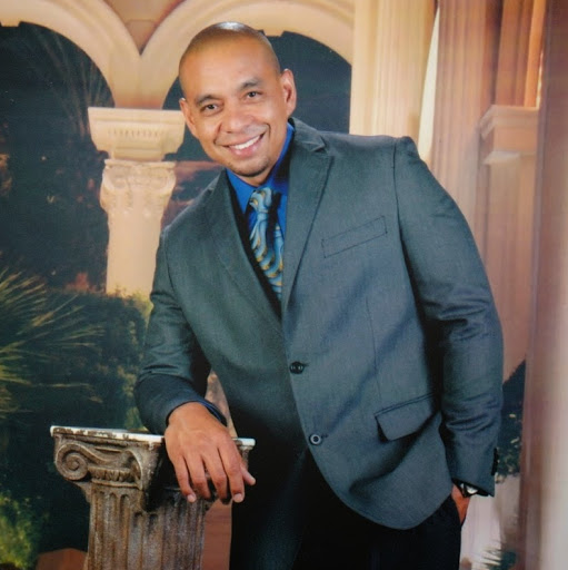 Angel Vargas Photo 29