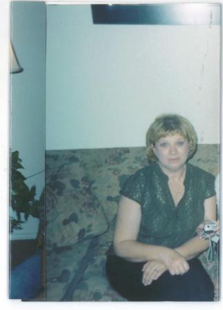 Linda Hale Photo 17