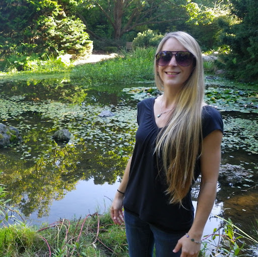 Sarah Goss Photo 6