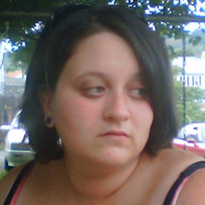 Danielle Schaeffer Photo 23