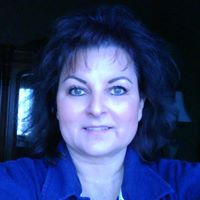 Shelly Reynolds Photo 15