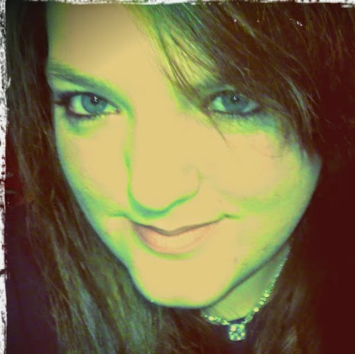 Jessica Casto Photo 9