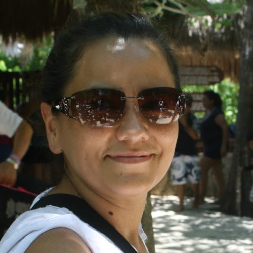 Luz Trejo Photo 29