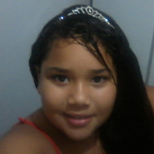Julia Aquino Photo 39