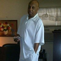 Lester Roberts Photo 40