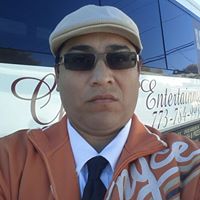 Daniel Castellano Photo 26