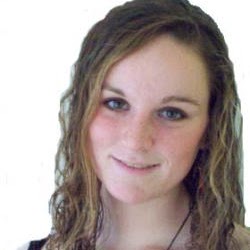 Emily Cunningham Photo 35