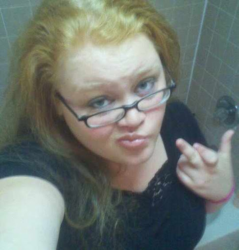 Brittany Knotts Photo 24
